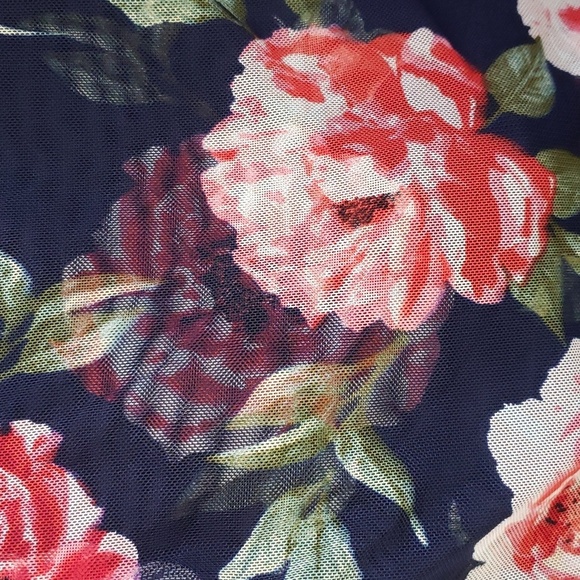 Mikey & Joey NWT Short Sleeve Floral Mesh Bodysuit, Small - Picture 4 of 7